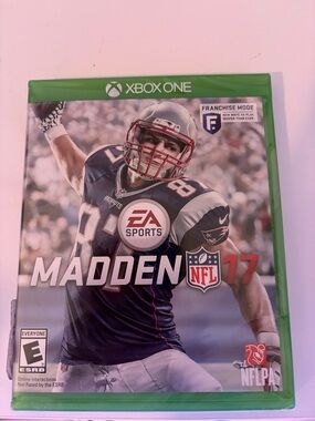 Madden NFL 17 Xbox One CIB Excellent condition